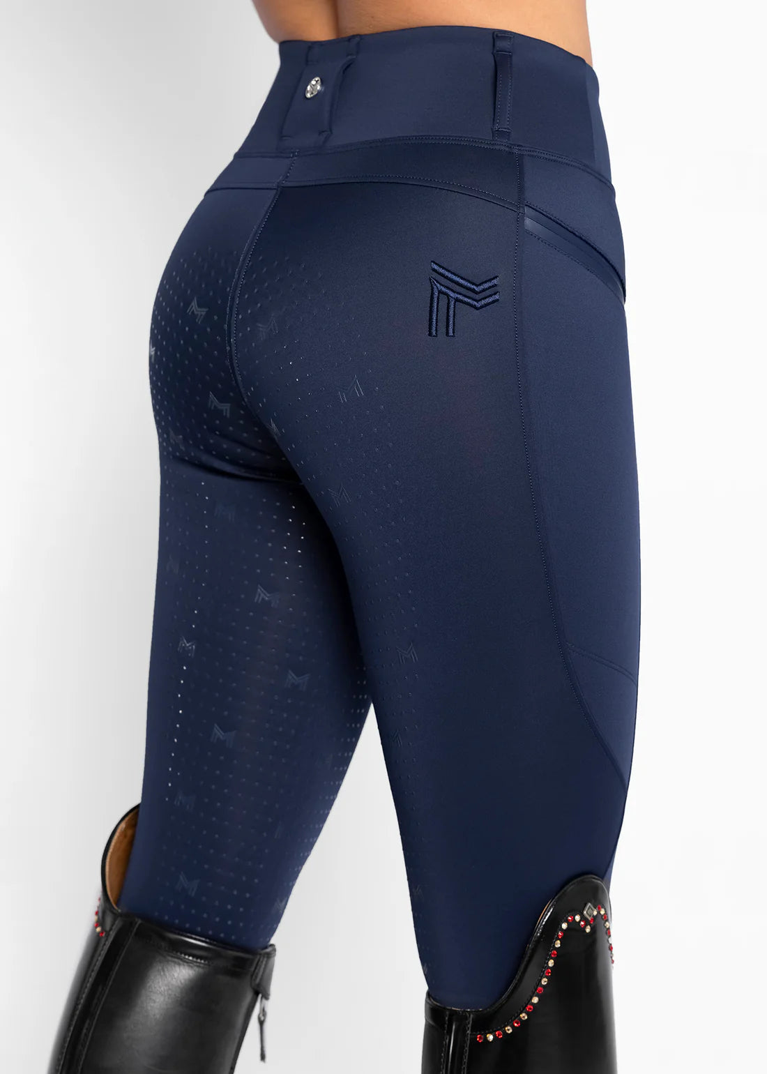 MALLAS STUDIO RIDING
